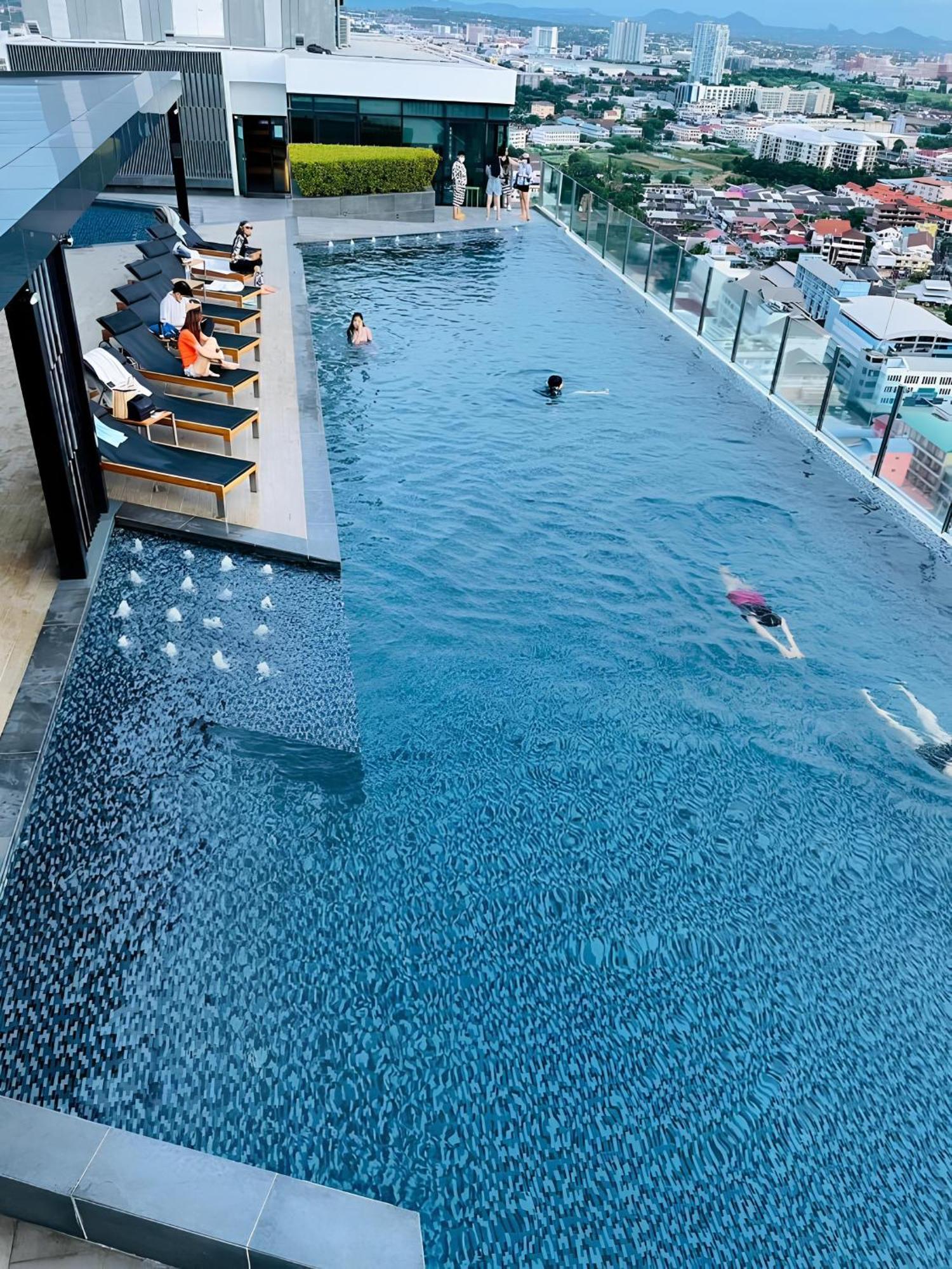 2 Bed Room, Large Living Room @ Central Pattaya Exterior foto